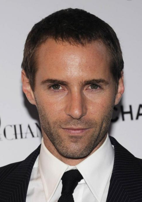 Alessandro Nivola