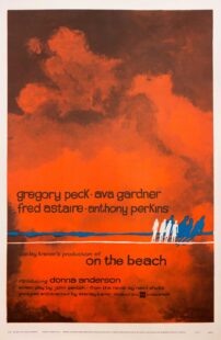 دانلود فیلم On the Beach 1959399529-2081247767