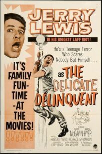 دانلود فیلم The Delicate Delinquent 1957422627-1953309950